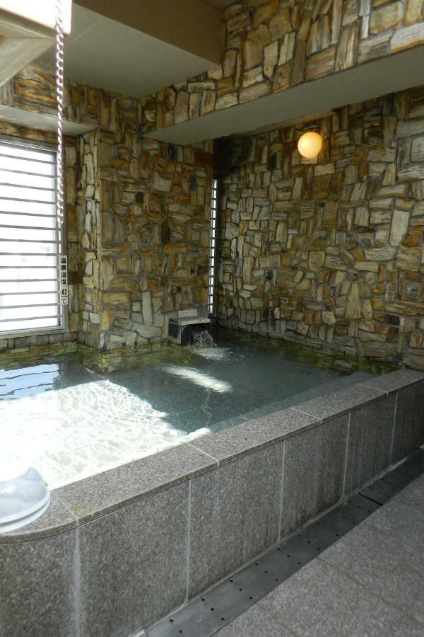 Check In Matsuyama Hotel Macujama Kültér fotó
